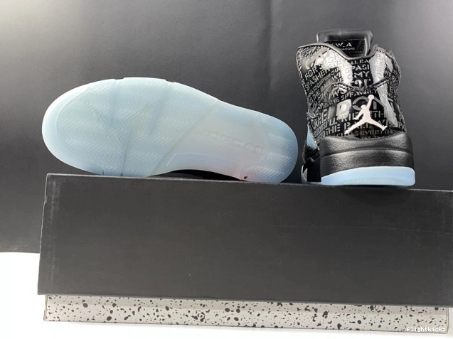 Jordan 5 633068-010 Retro Doernbecher AIR 0831